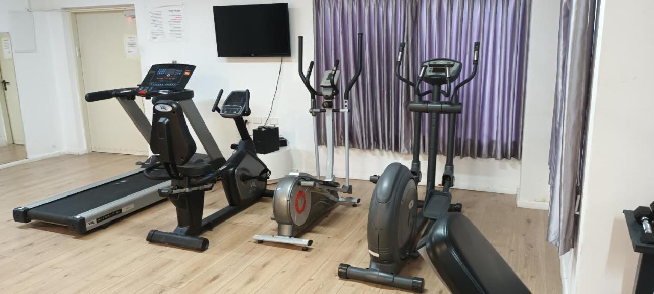 Beach Suite Israel- Private Jacuzzi Garden Suite & Gym, 3 Min Walk To Beach ביץ סוייט ישראל- ג'קוזי פרטי בגינה 3 דקות הליכה לים וחדר כושר Aschkelon Exterior foto